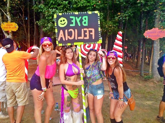 25P Tomorrowland s Gorgeous Girls of 2014