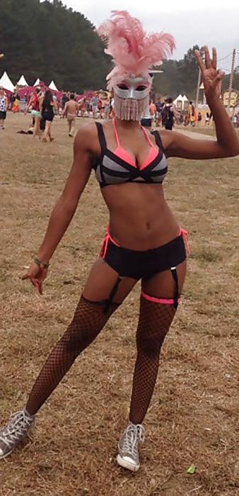25P Tomorrowland s Gorgeous Girls of 2014