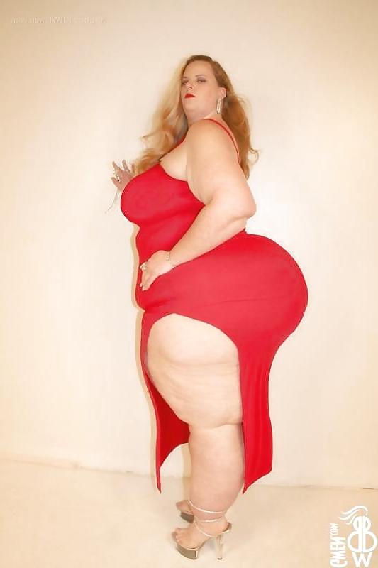 25P Bbw sexy legs and big thighs 
