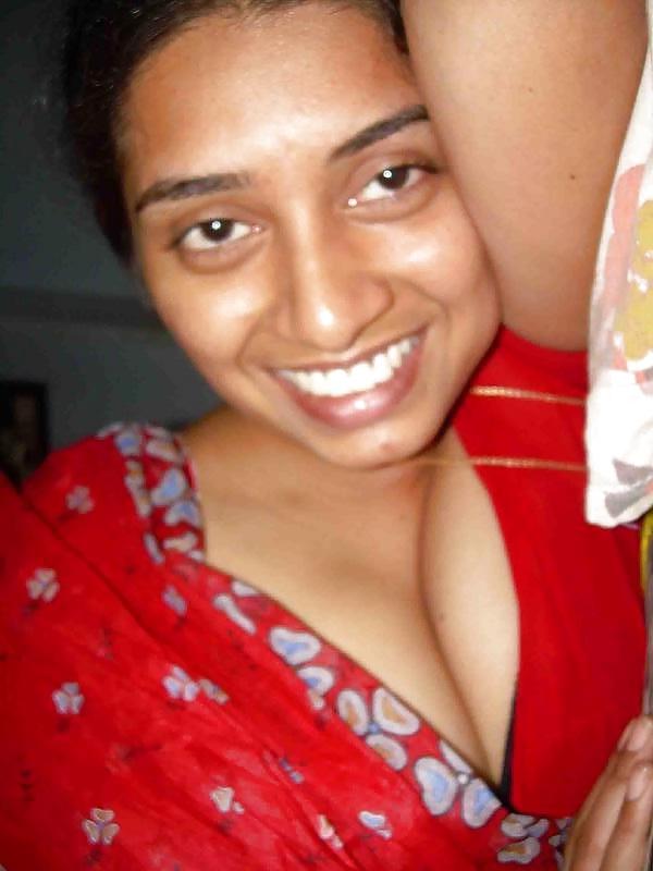 22P Desi Cleavage