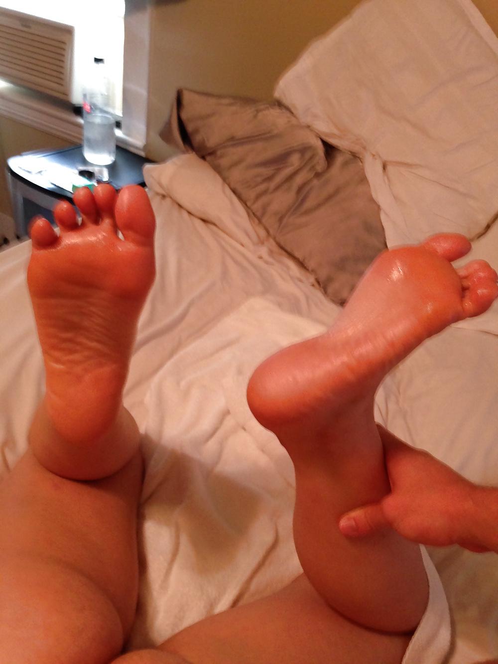 20P Another new footgirl feet and ass