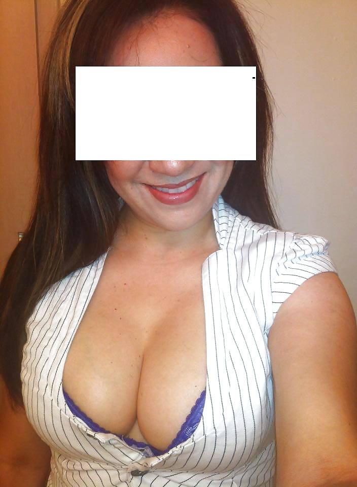 12P Gorgeous tits latina milf