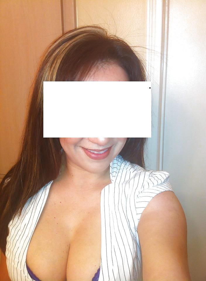 12P Gorgeous tits latina milf