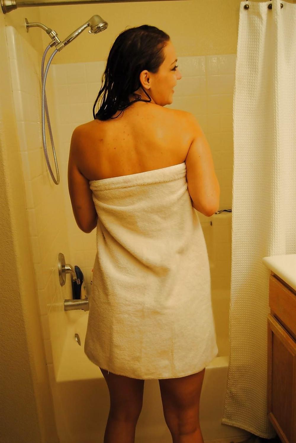 7P Ex teen italiana nuda - gf after shower comments
