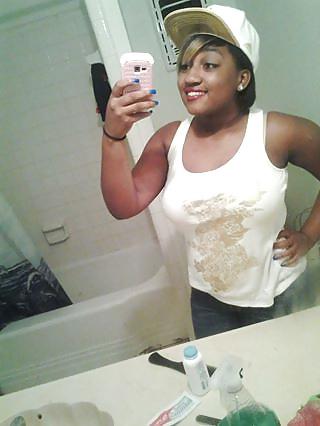 8P Black milf bbw downblouse and cleavage