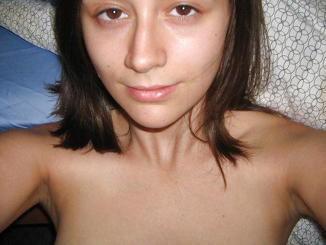 25P Gorgeous young girl