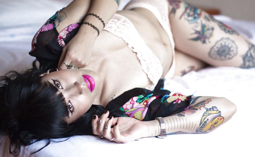 13P Tattoed goth punk girl 