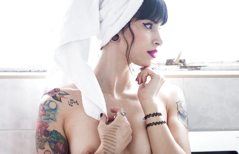 13P Tattoed goth punk girl 