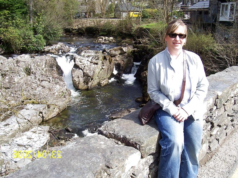 11P Lisa british uk milf