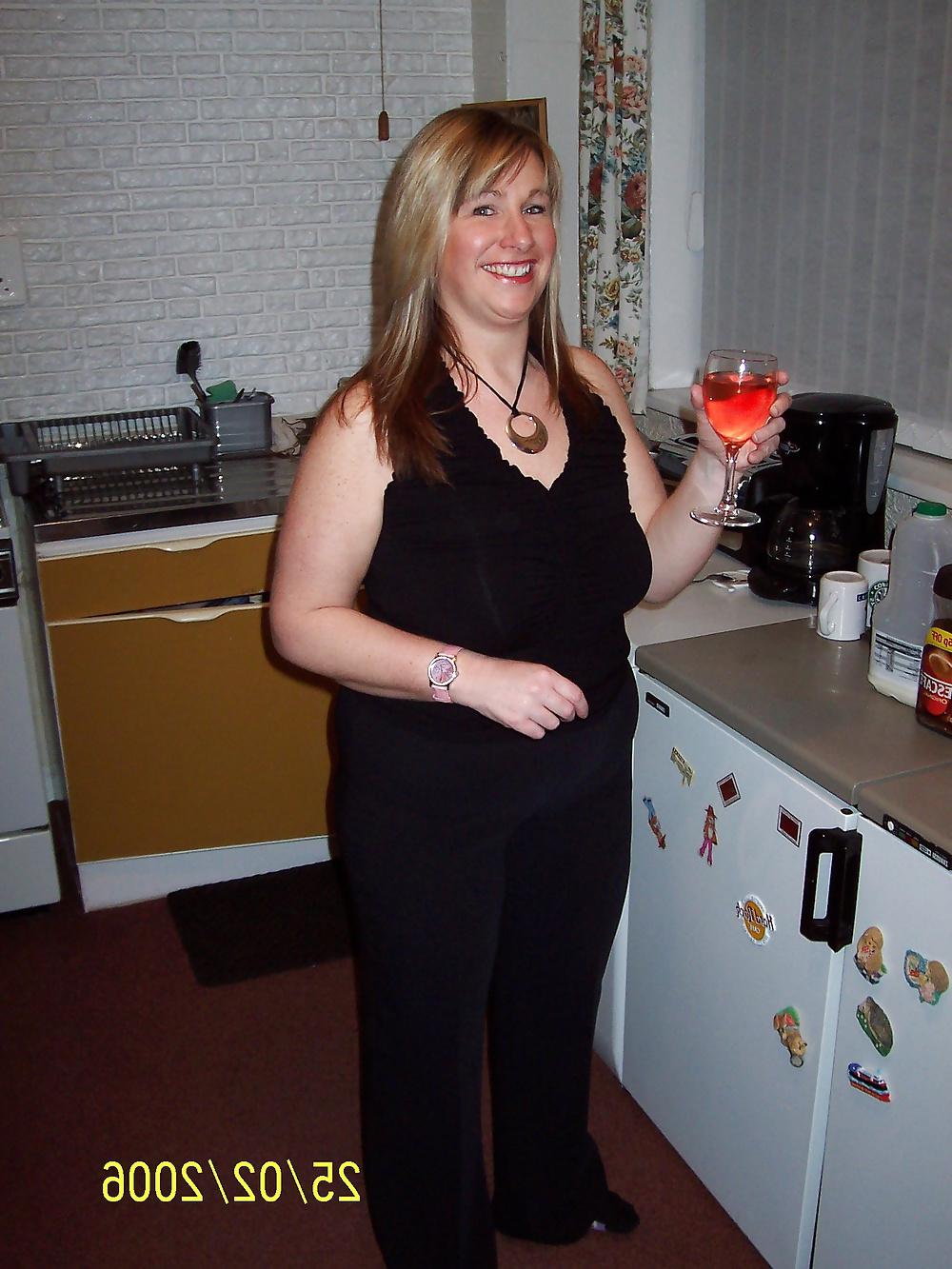 11P Lisa british uk milf