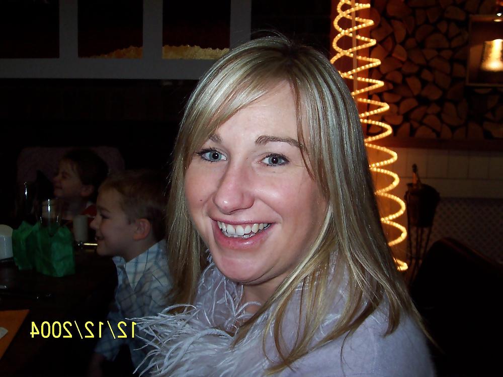 11P Lisa british uk milf