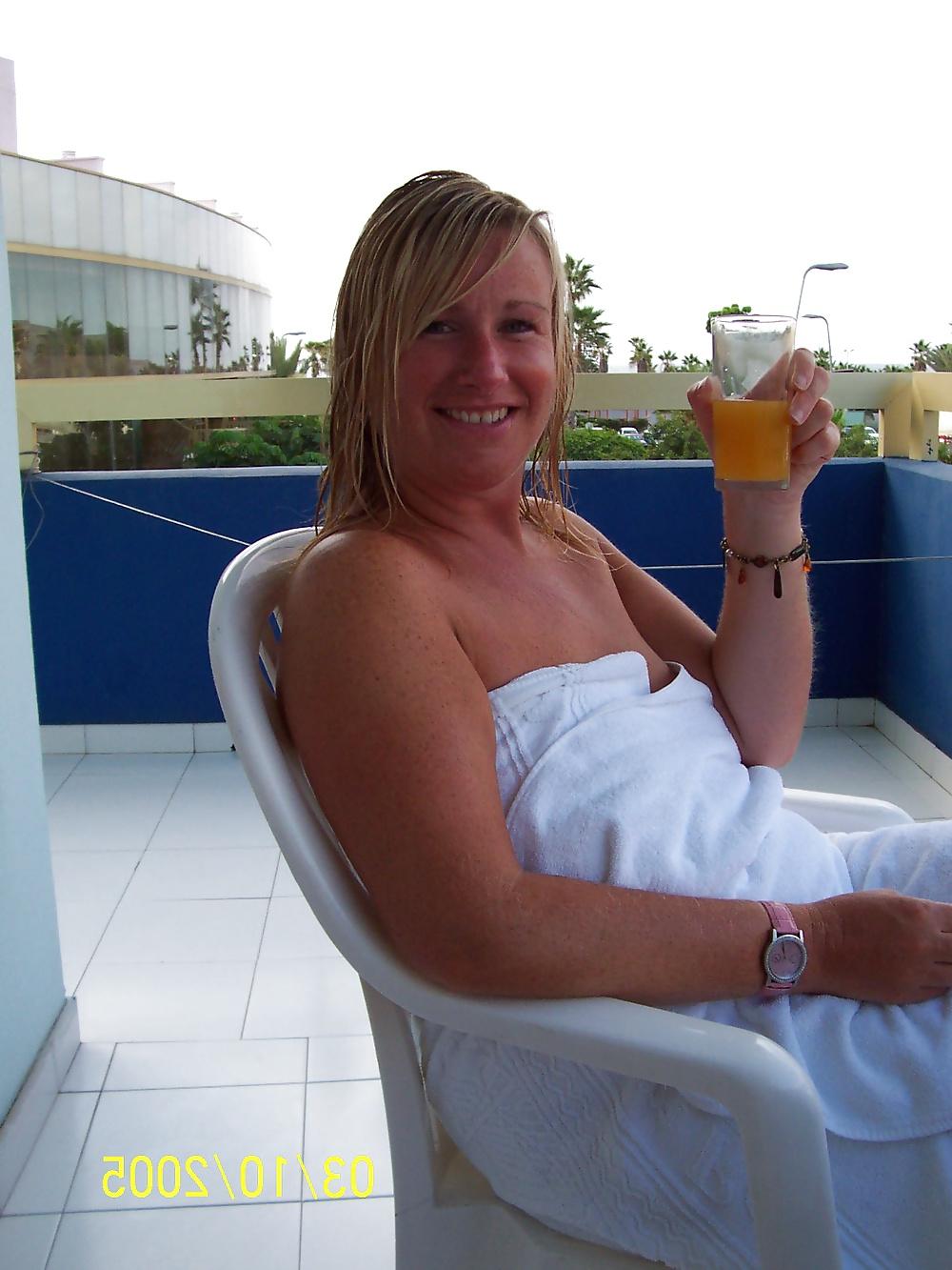 11P Lisa british uk milf