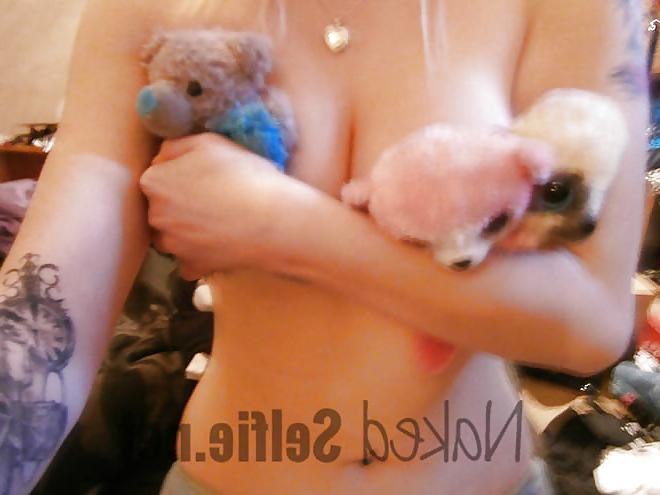 16P British Self Shot Teen Nude - Phobe P