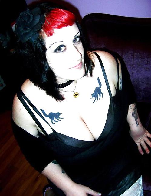 22P Cleavage and Down Blouse 2