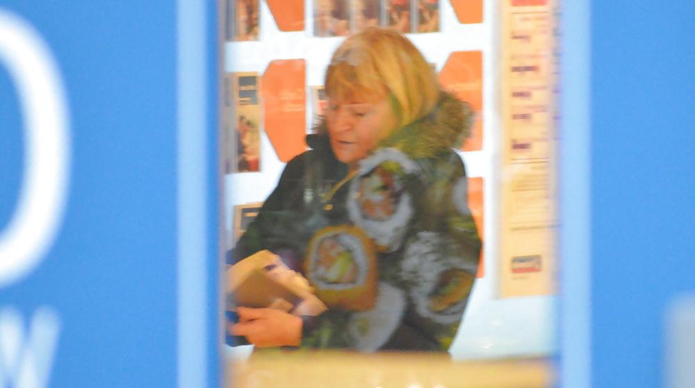 6P British Milf Kim