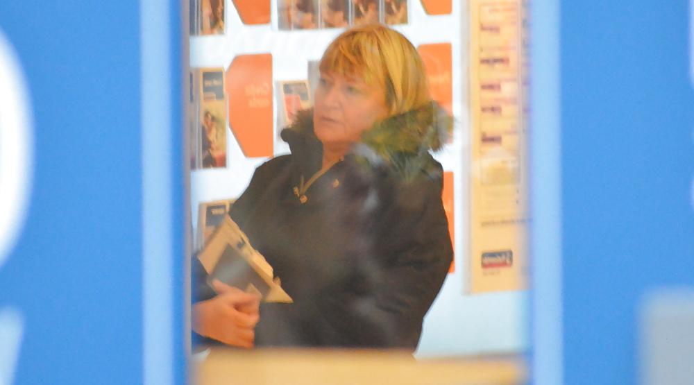 6P British Milf Kim