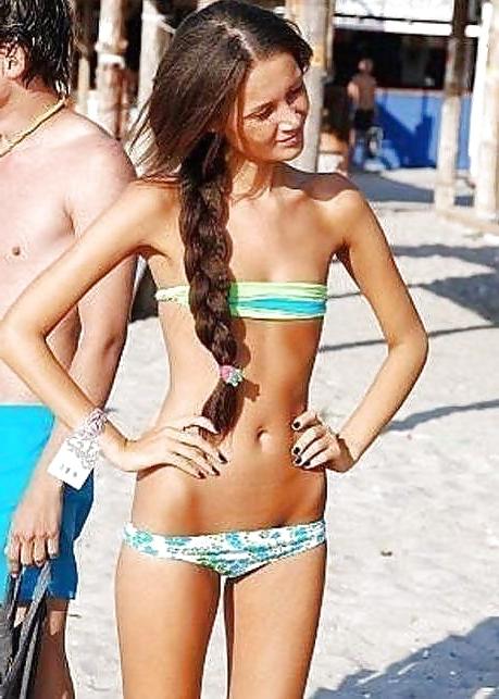 25P Girls in various underwear, swimsuits etc 16