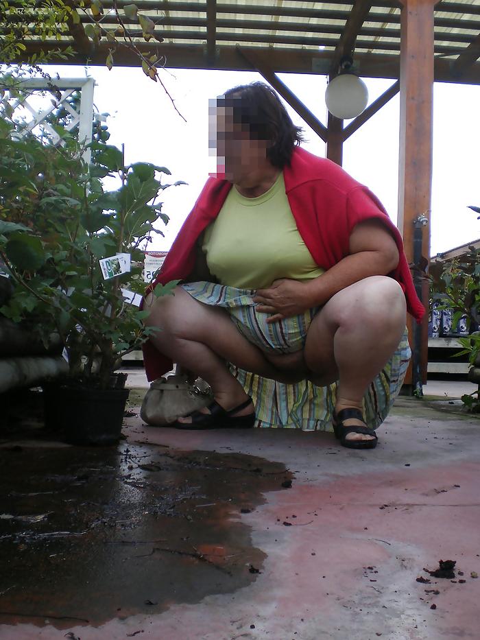 25P BBW mature showing everything