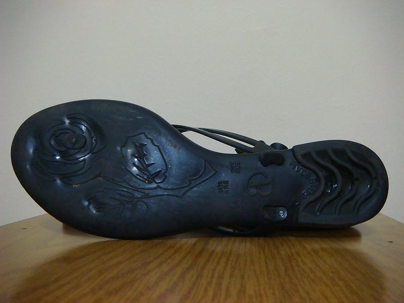 25P Chinelo de plastico preto