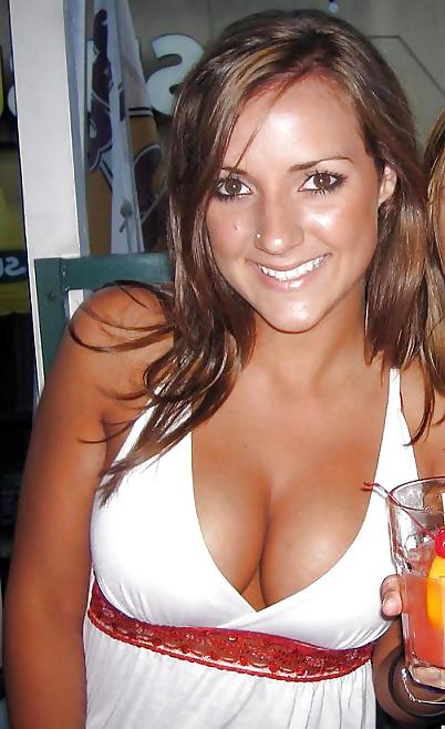 25P Sexy Cleavage 62