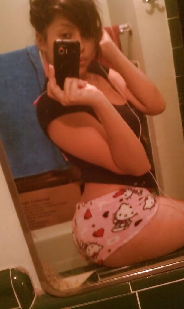 25P Gorgeous Horny Latina 