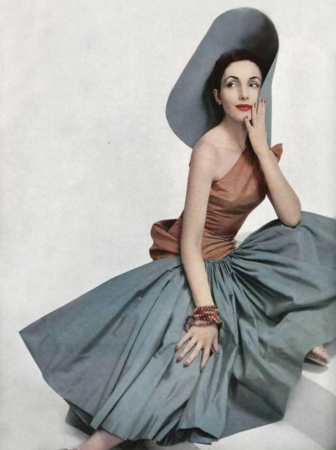 24P Dressed retro 50's style