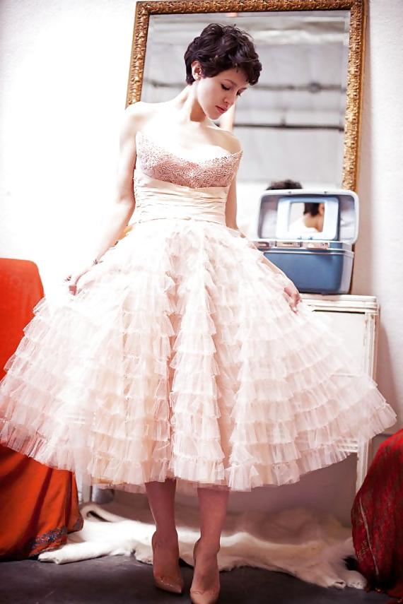 24P Dressed retro 50's style
