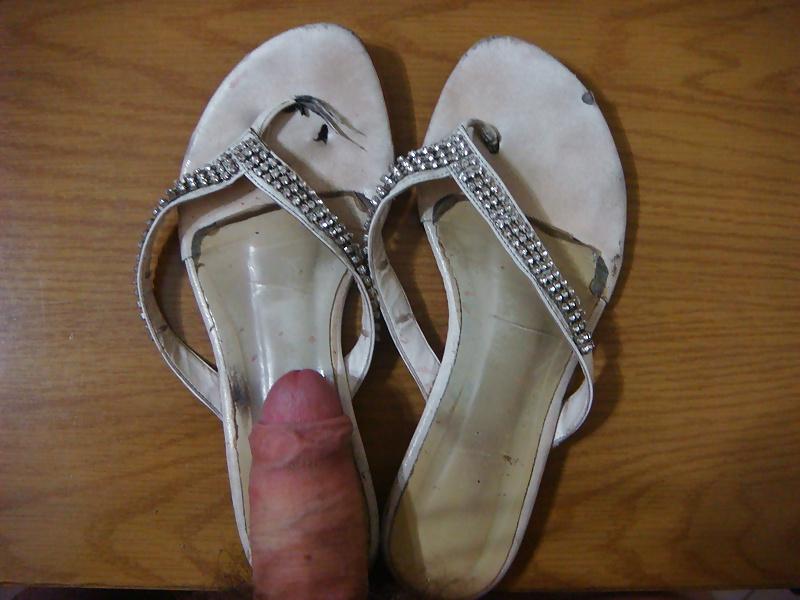 25P Chinelo de couro branco com strass