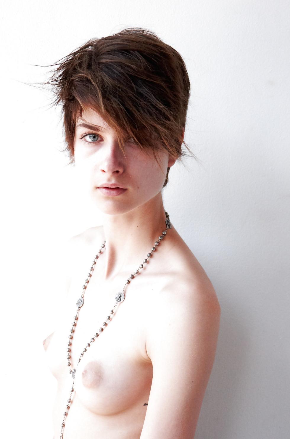 25P Girls with short hair