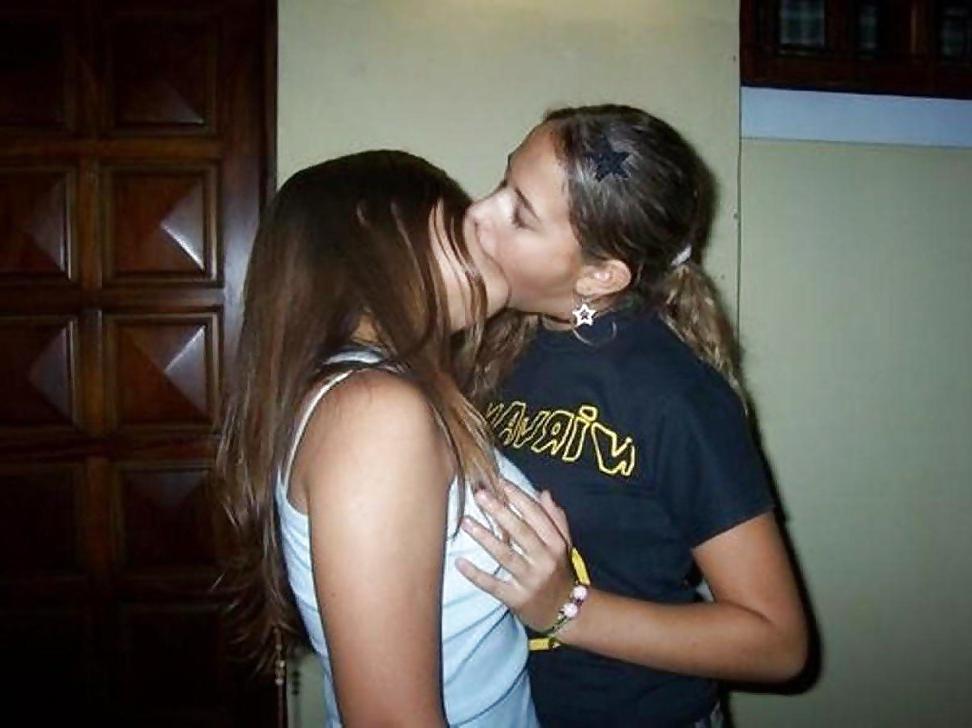 25P Teen Lesbians Kissing Making SWEET LOVE