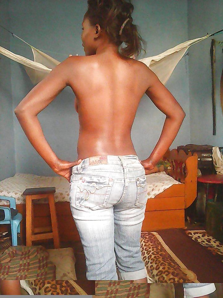 25P Horny black girl from Uganda