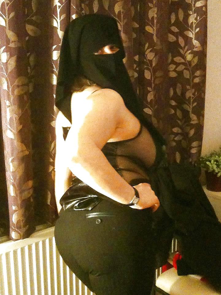 25P Arab-Turkish HOT ASS