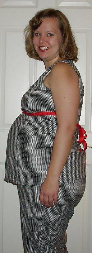 8P Pregnant MILF nude in shower