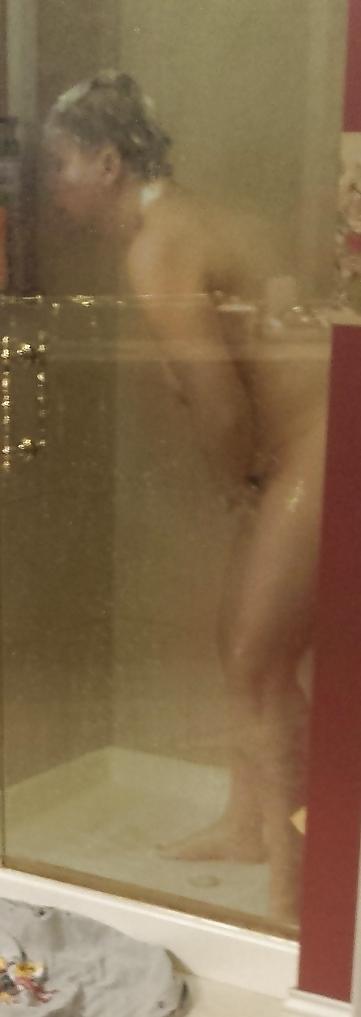 8P Pregnant MILF nude in shower