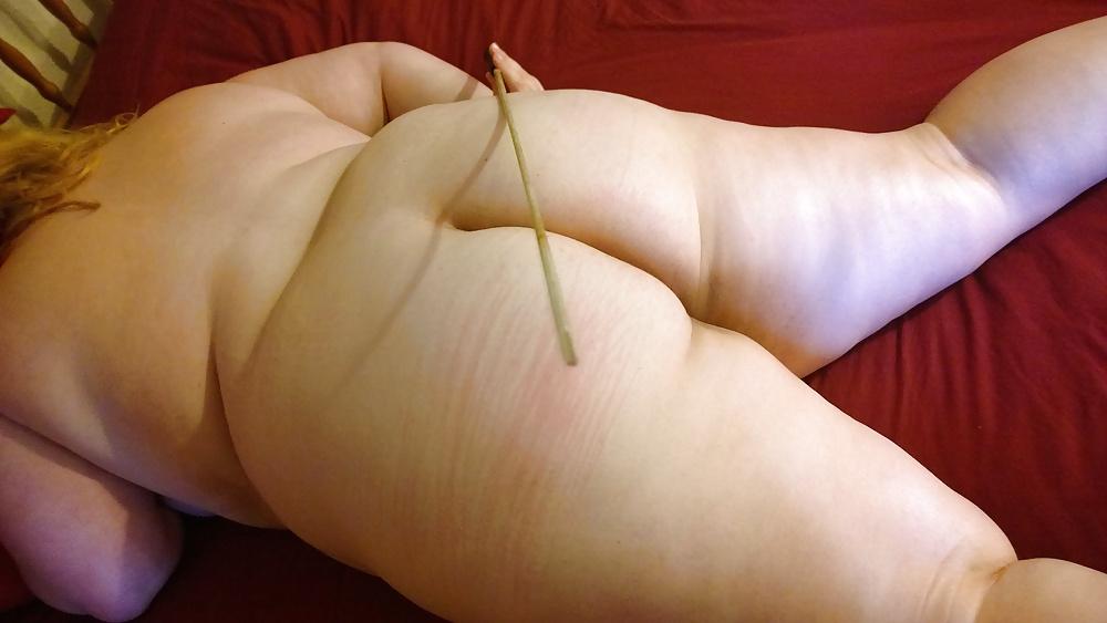 25P Tim Tess 32 BBW gets hooked and caned