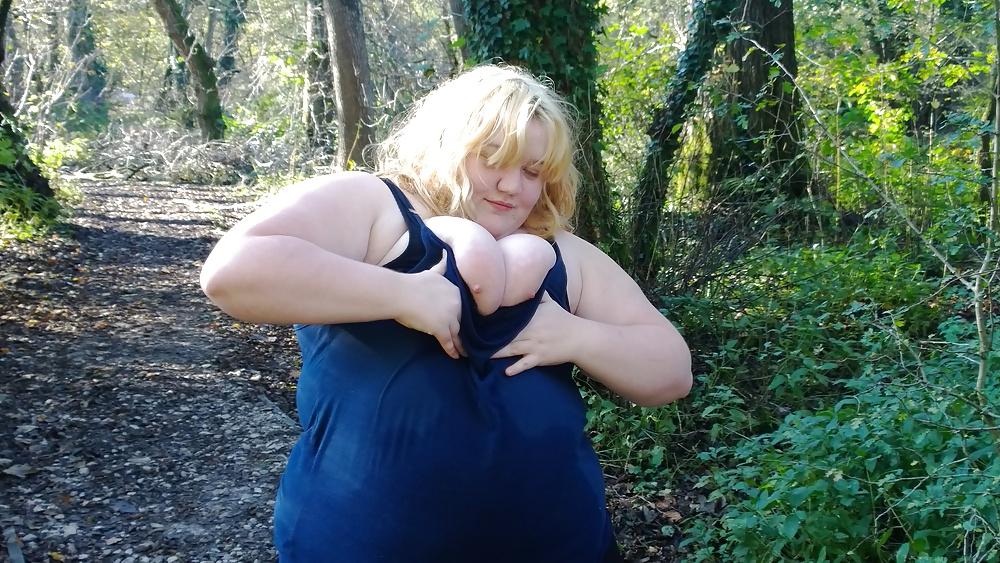18P Tim Tess 31 Very Dirty Teen BBW gets put in the river