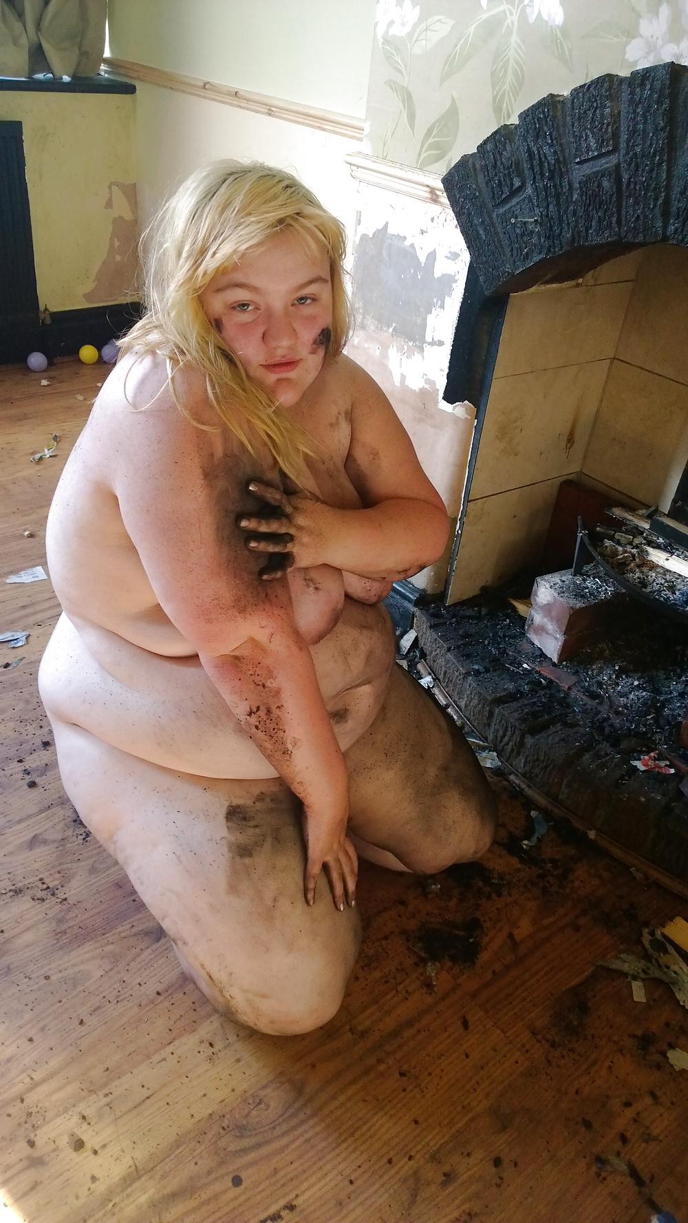 18P Tim Tess 31 Very Dirty Teen BBW gets put in the river