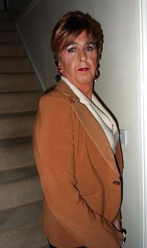 11P Mandytv1 Fem Mature So Classy