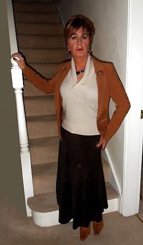 11P Mandytv1 Fem Mature So Classy