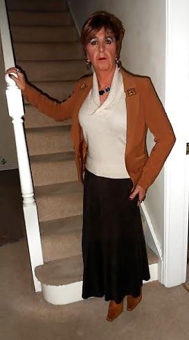 11P Mandytv1 Fem Mature So Classy