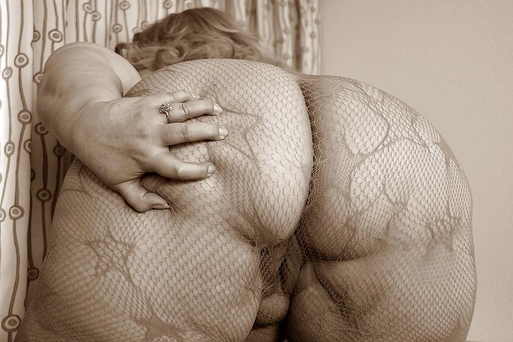 25P Milf BBW BW ASS