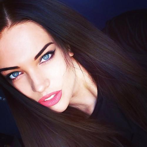 25P Classy Fucking Lady's That Need Your Cum