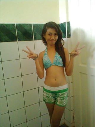 11P Sexy asian teens 
