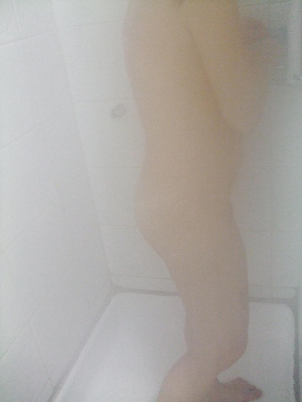 15P Spying mom at shower
