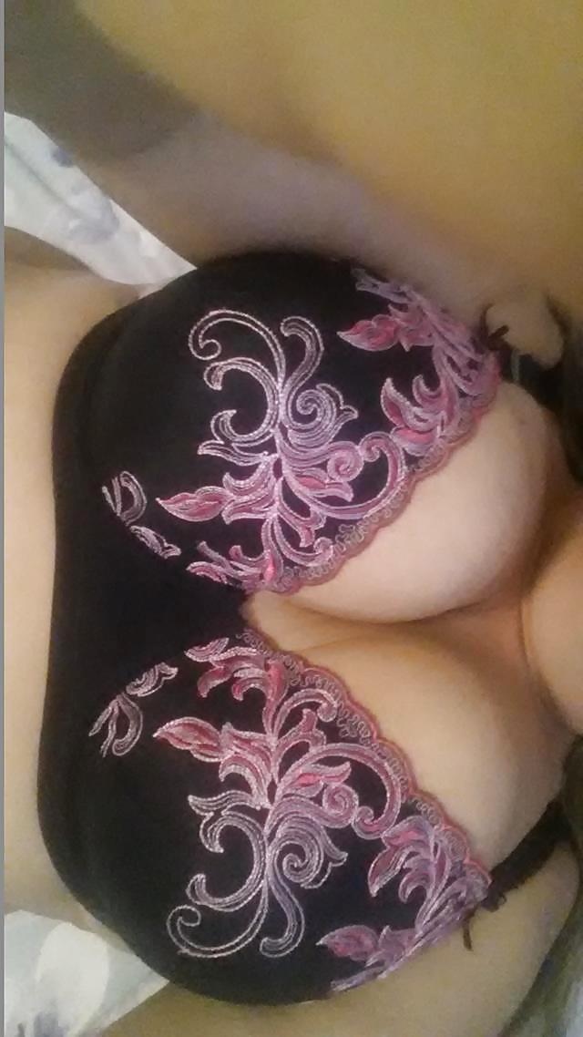 13P Mature escort in British Columbia