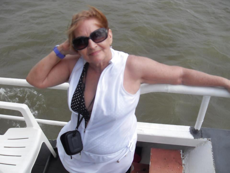 25P Ugly Brazilina grandma