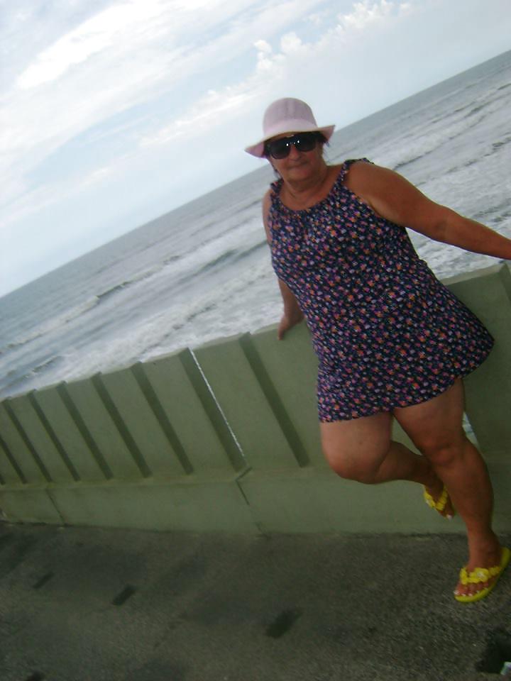 25P Ugly Brazilina grandma