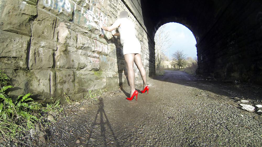 9P Tranny slut public dildo fuck in heels and pantyhose