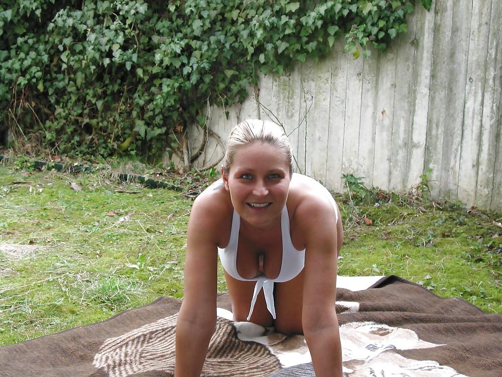 25P NICE CLEAVAGE 5