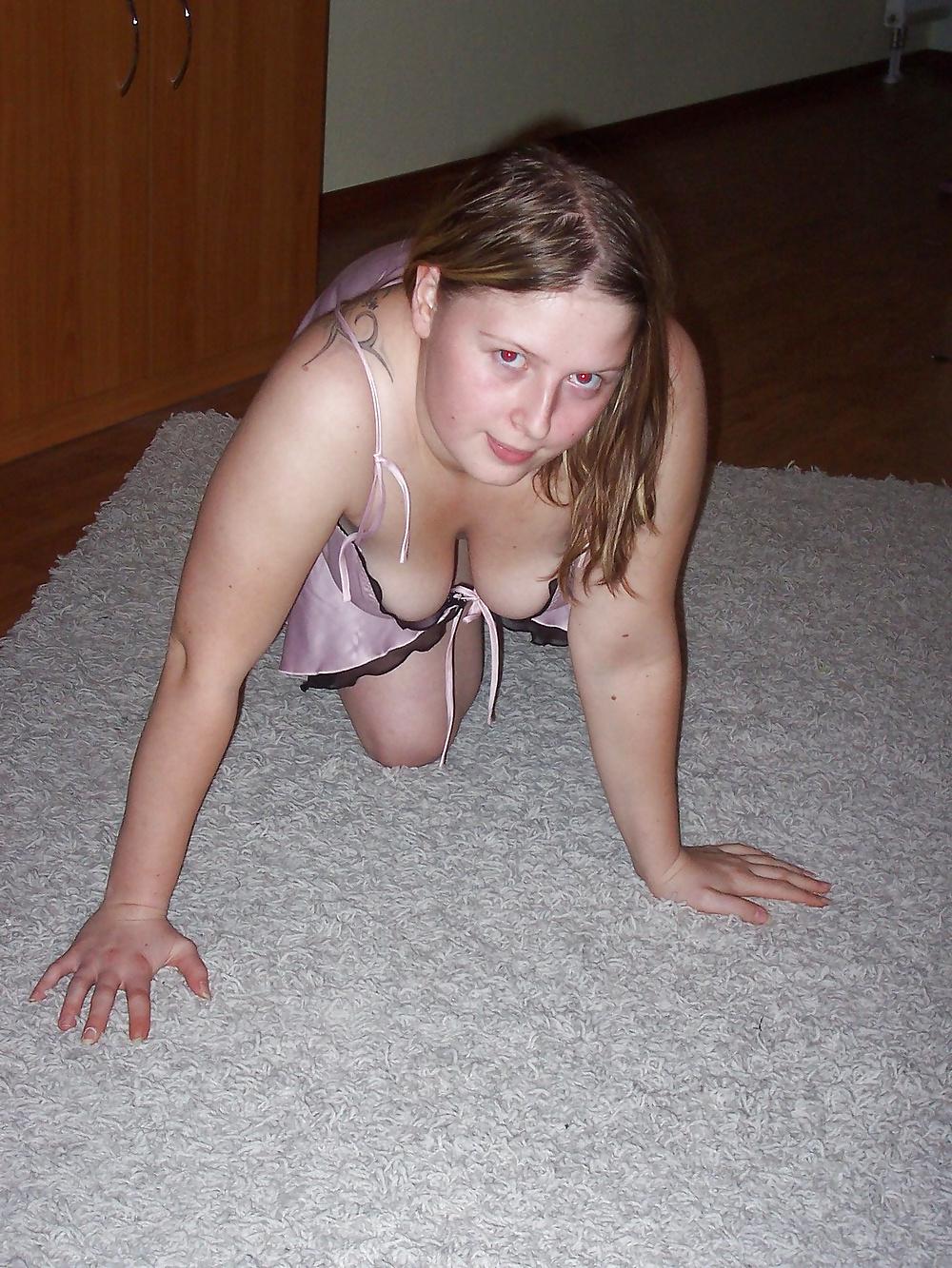 25P NICE CLEAVAGE 5